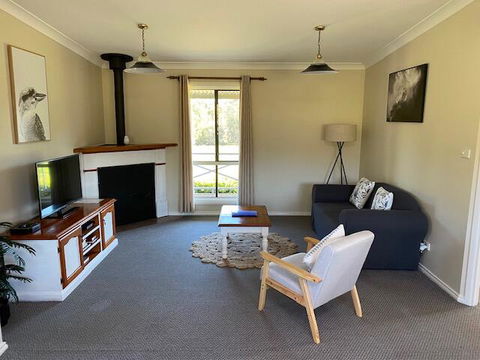 Twin Trees Country Cottages - ACT Tourism 3