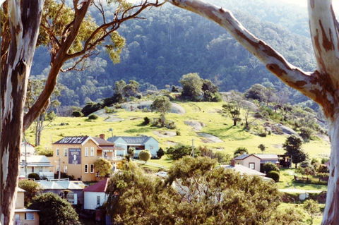 Two Story Bed And Breakfast - ACT Tourism 2