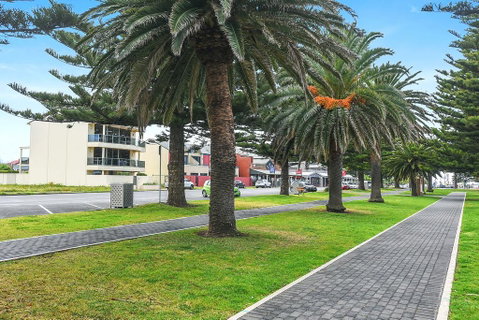 Ultimate Esplanade - 3 Storey Experience - WiFi - ACT Tourism 2