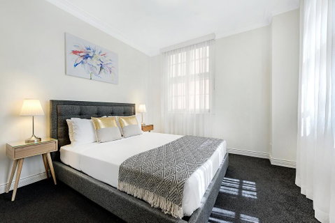 ULTIQA Rothbury Hotel - ACT Tourism 0