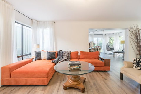 ULTRA SPACIOUS STYLISH HOME IN PRESTONS - SYDNEY - ACT Tourism 0