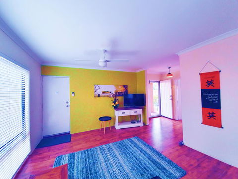 Unique Bouvard Beach House Mandurah - ACT Tourism 0
