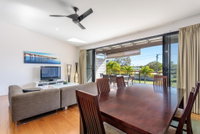 Unit 3 Rainbow Surf - Modern double storey townhouse with large shared pool close to beach and shop