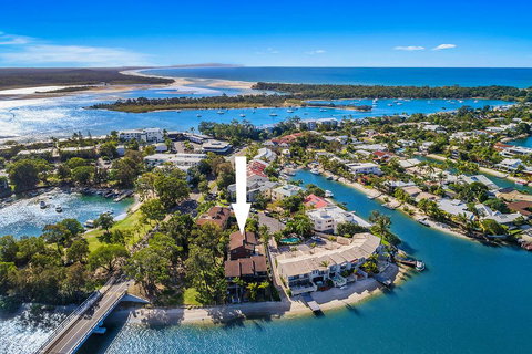Unit 4 Weyba Lodge Noosa - ACT Tourism 0
