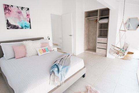 Unit 4 Weyba Lodge Noosa - ACT Tourism 3