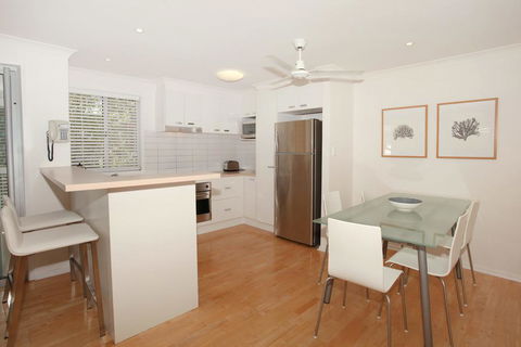 Unit 4, Marcoola Sands, 47 Petrie Avenue Marcoola, 300 BOND, LINEN SUPPLIED - ACT Tourism 3