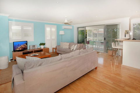 Unit 4, Marcoola Sands, 47 Petrie Avenue Marcoola, 300 BOND, LINEN SUPPLIED - ACT Tourism 1