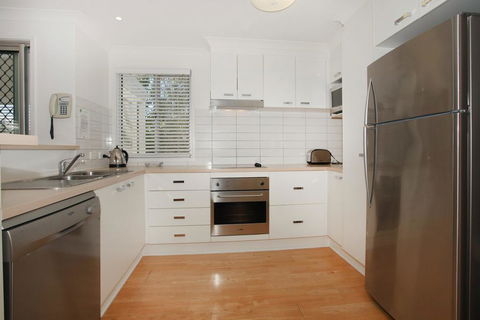 Unit 4, Marcoola Sands, 47 Petrie Avenue Marcoola, 300 BOND, LINEN SUPPLIED - ACT Tourism 2