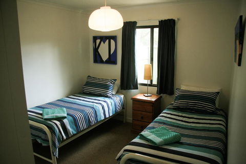 Unit1, Graydon Lodge - ACT Tourism 1