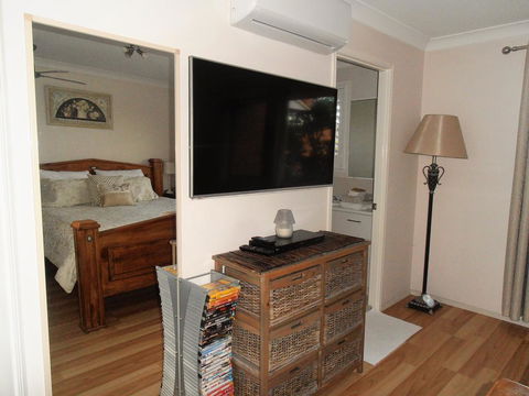 Unwind In This Gorgeous Retreat - ACT Tourism 3