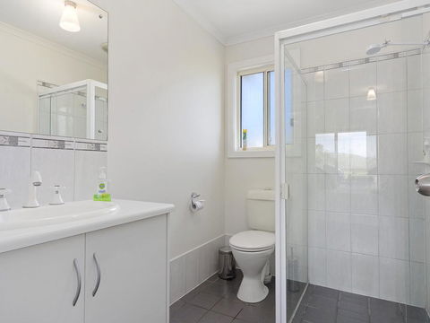 VALLEY VIEWS - 10 Valley Heights Drive - ACT Tourism 0