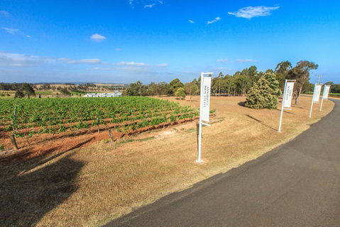 Verona Vineyard Cottage - ACT Tourism 2