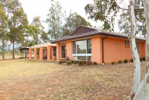 Verona Vineyard Cottage - ACT Tourism 0