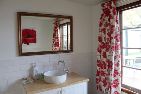 Victoria Cottage - ACT Tourism 2