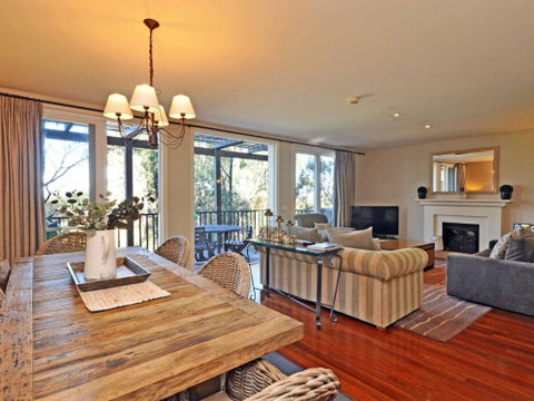 Villa 3br Beaujolais Luxe + Style Resort Condo Located Within Cypress Lakes Resort (nothing Is More Central) - ACT Tourism 0