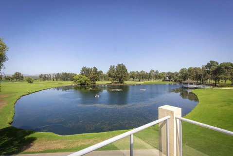 Villa On The Green - ACT Tourism 1