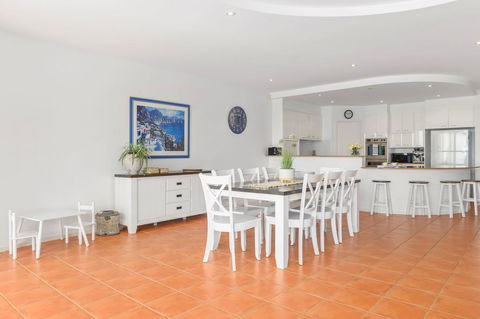 Villa Provence Coffs Harbour - ACT Tourism 3