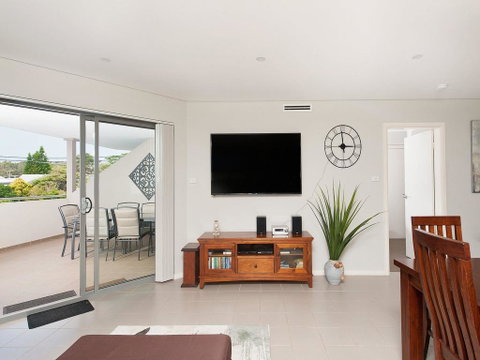 Villa Serene @ Fingal Bay - ACT Tourism 0