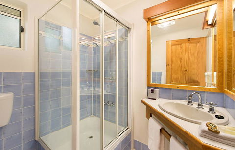 Vineyard Cottages - ACT Tourism 2