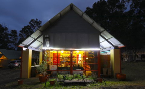 Vineyard Hill Resort - ACT Tourism 2