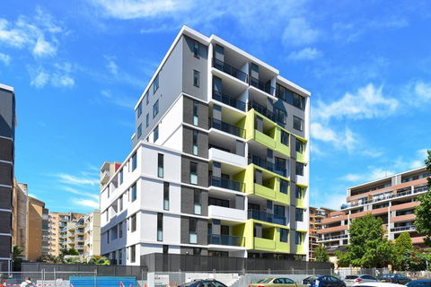 Vogue 39 Apartment - ACT Tourism 1