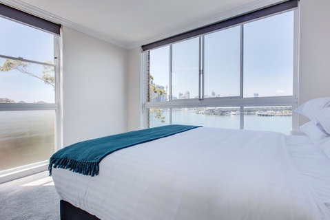 Wake Up To Sydney Harbour - ACT Tourism 3