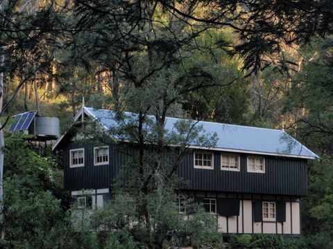 Walhalla Coach House - ACT Tourism 0