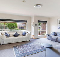 Walling-Clifton Gardens - backing onto golf course - ACT Tourism