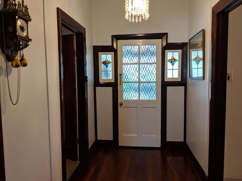 Walnut Cottage - 2 Bedroom Pet Friendly Country Cottage - ACT Tourism 2