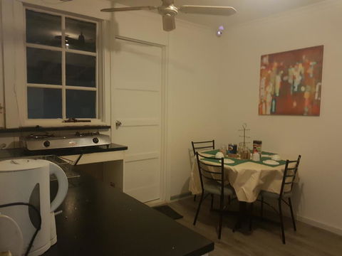 Warm Friendly Family Environment In Braybrook - ACT Tourism 2