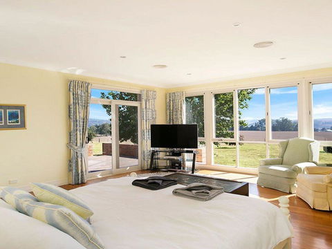 Warrington Park - Bendooley Hill - ACT Tourism 3