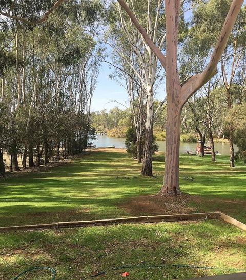 Water's Edge Bundalong - ACT Tourism 3