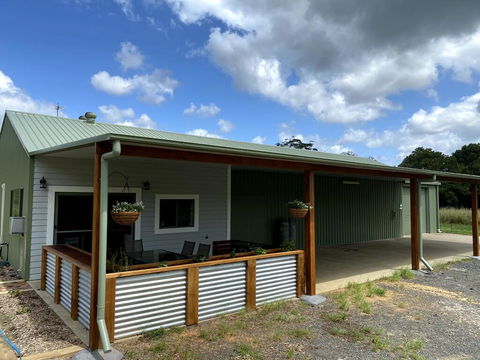 Waterfall Unit Farm Stay - ACT Tourism 0