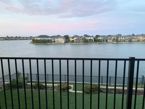 Waterfront Grand Villa For Big Group - ACT Tourism 3