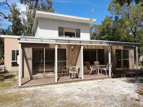 Waterfront Retreat At Wattle Point - ACT Tourism 1