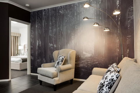 Blazing Stump Motel & Suites - ACT Tourism 7