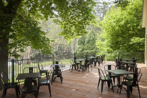 Oscar\'s On The Yarra - ACT Tourism 7