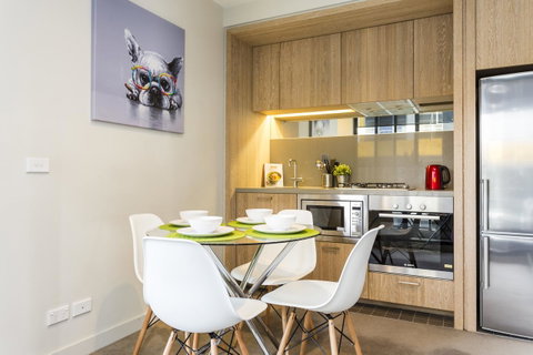 Complete Host 50 Claremont St Apartments - ACT Tourism 14