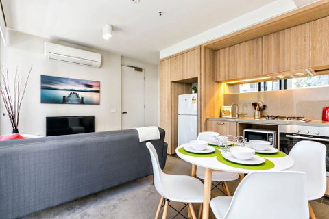 Complete Host 50 Claremont St Apartments - ACT Tourism 25