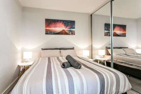 Complete Host 50 Claremont St Apartments - ACT Tourism 21