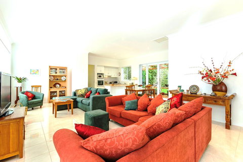 Waybourne- Vineyard And Winery - ACT Tourism 21