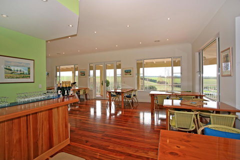 Waybourne- Vineyard And Winery - ACT Tourism 12