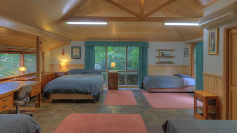 Aspens Springs Farmstay - ACT Tourism 1