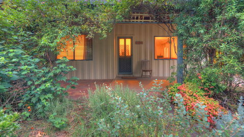 Aspens Springs Farmstay - ACT Tourism 11