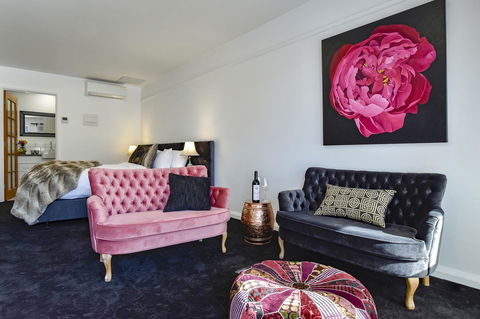 Daylesford Art Motel - ACT Tourism 4
