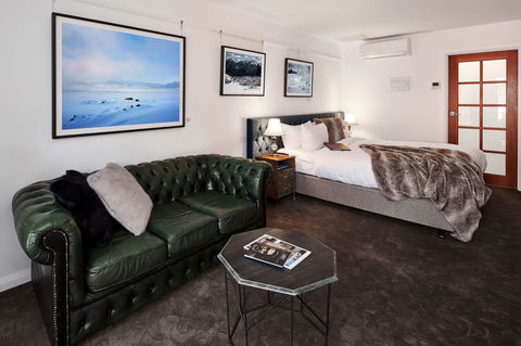 Daylesford Art Motel - ACT Tourism 9