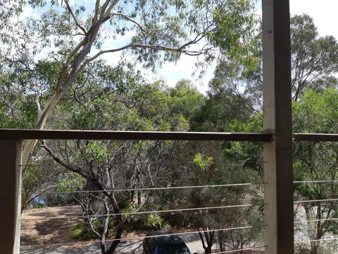 Elevated Holiday House Overlooks Tranquil Wetlands - ACT Tourism 10