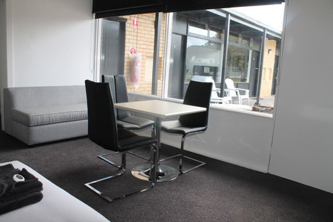 Rochester Motel - ACT Tourism 8