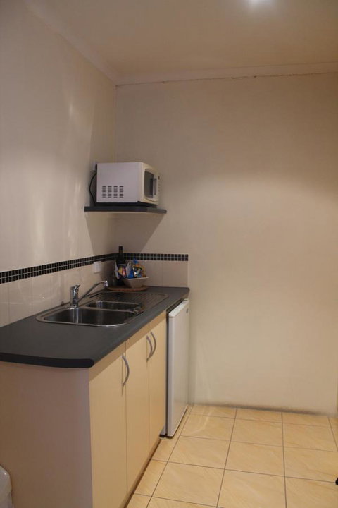 Rochester Motel - ACT Tourism 20