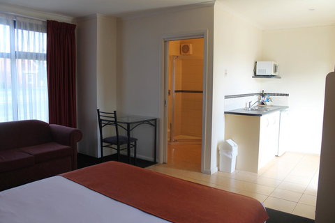 Rochester Motel - ACT Tourism 10